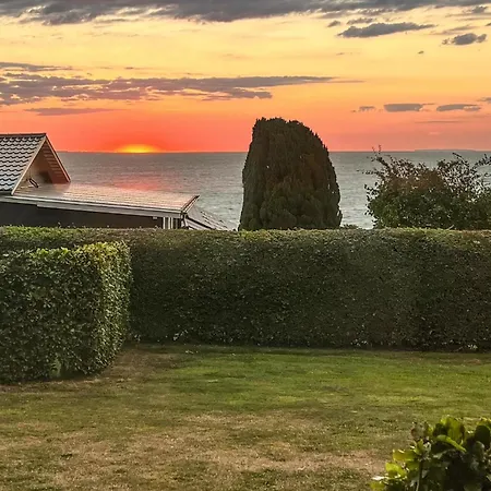 Vakantiehuis Cozy In With House Sea View Børkop